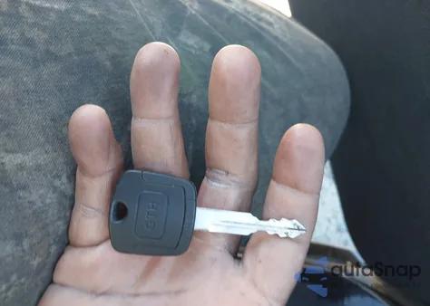 2008 Ford Mustang V6 Deluxe/V6 Premium z USA, uszkodzony, nr VIN 1ZVHT80N685201174